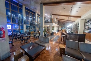 Frokost, lunsj og middag serveres