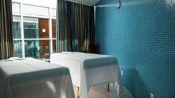 Behandelingskamers voor koppels, lichaamsbehandelingen, hydrotherapie