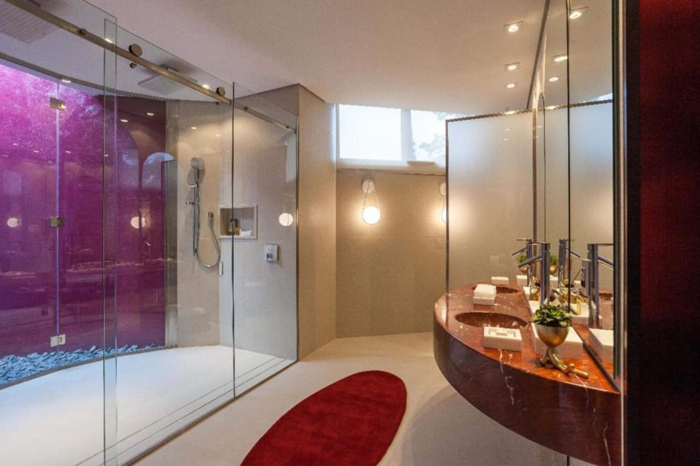 casa de shiraz | bathroom | shower, bathrobes, slippers, towels