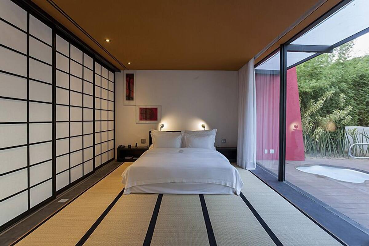 Chalé Vila Contemporânea Oriental | Minibar, lydisolert, wi-fi (inkludert) og sengetøy