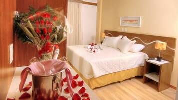 Executivo Casal | Minibar, in-room safe, desk, free WiFi