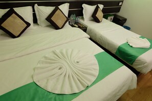 Family Triple Room | In-room safe, free WiFi - Esperanza Hotel (Kuala Lumpur)