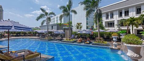 2 outdoor pools, pool umbrellas, sun loungers
