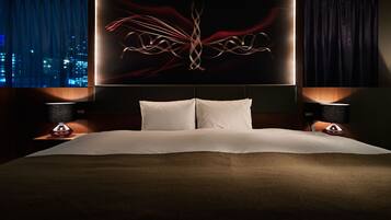 Premium bedding, in-room safe, desk, iron/ironing board