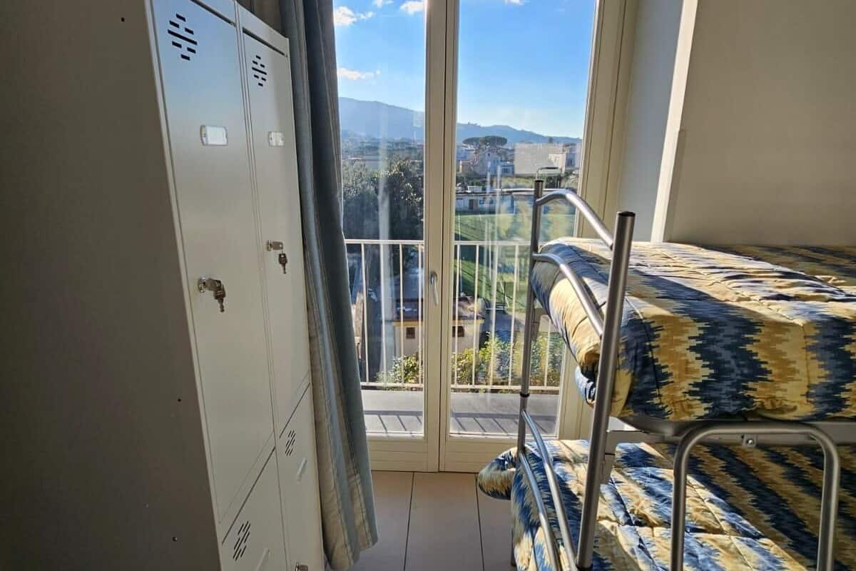 1 bed in mix dorm room ensuite 4 beds | 浴室 | 淋浴設備、吹風機、坐浴桶、毛巾