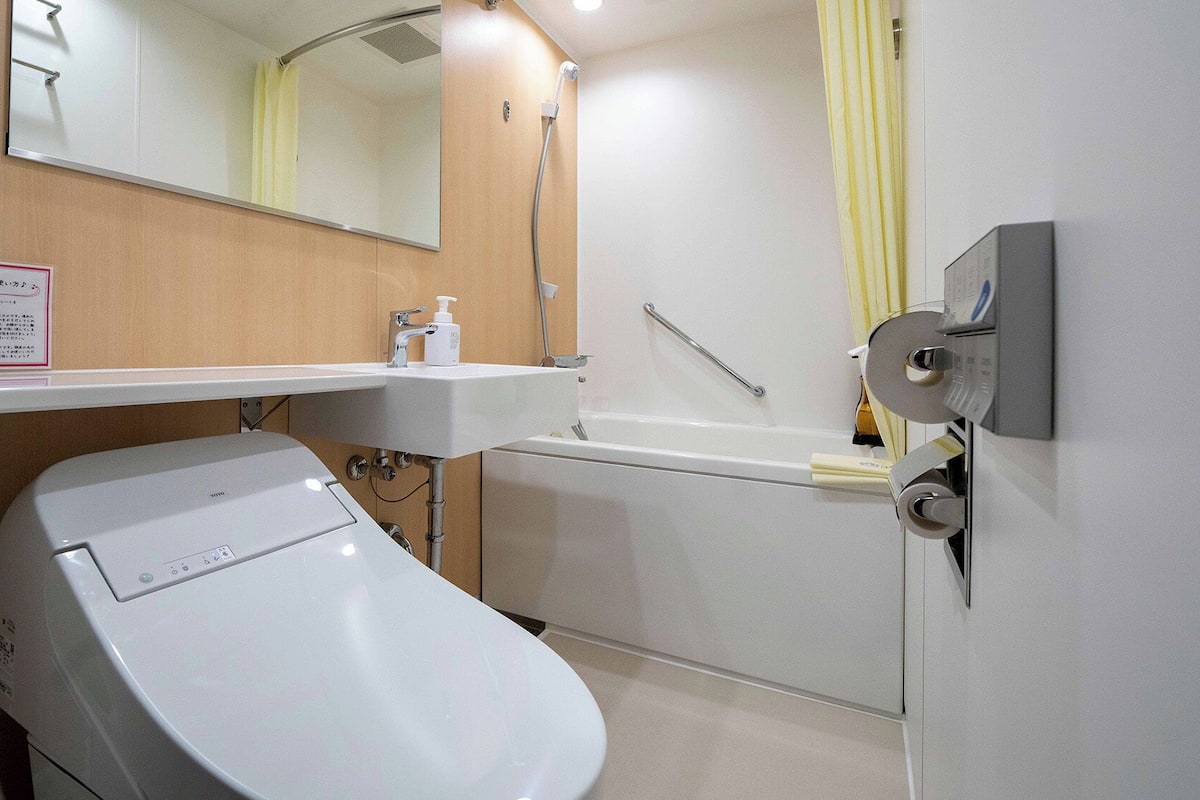 japanese style room 21 sqm | bathroom | deep-soaking bathtub, free toiletries, hair dryer, bathrobes