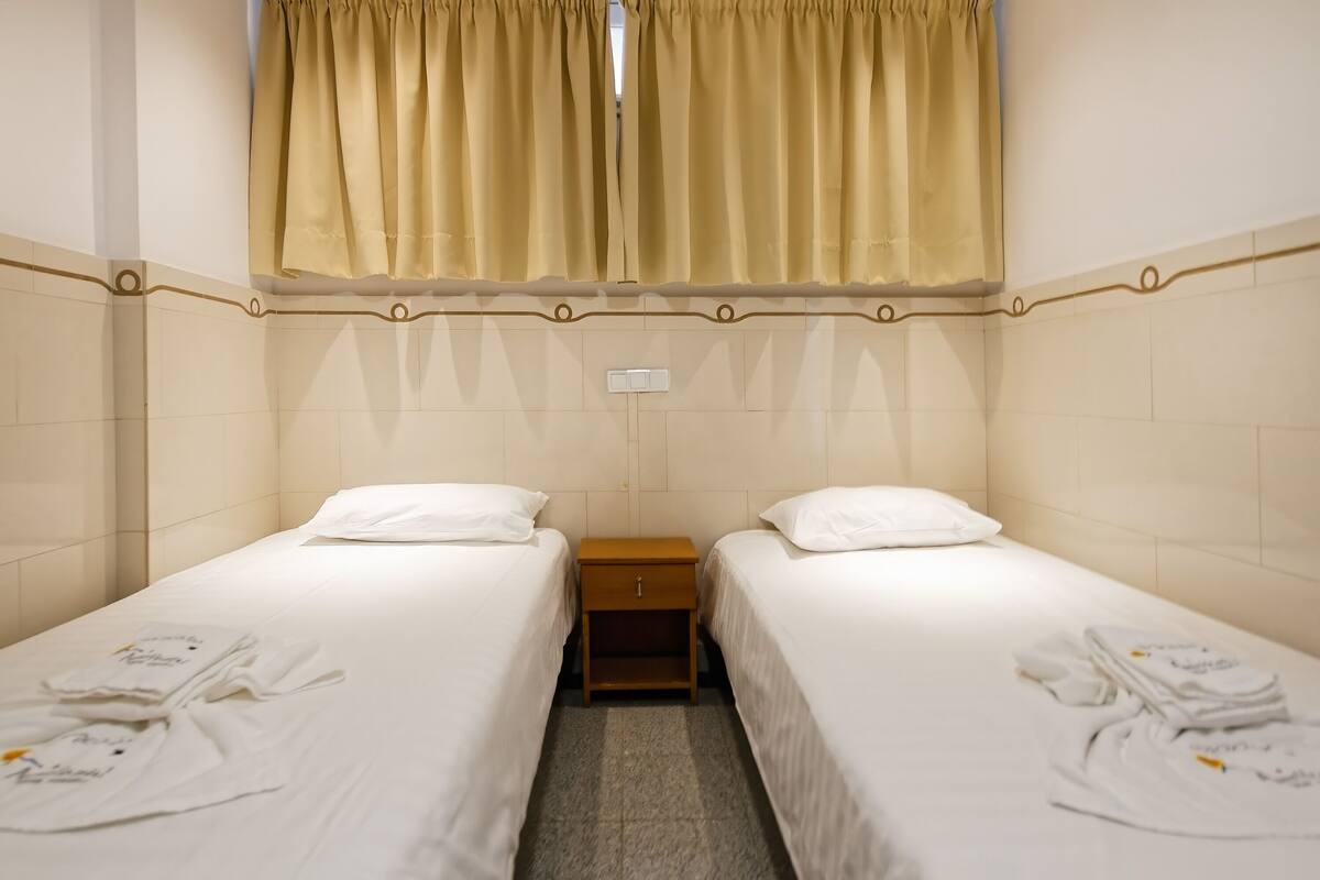 WiFi (surcharge), bed sheets