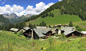 Front of property - Hotellerie De Mascognaz (Ayas)