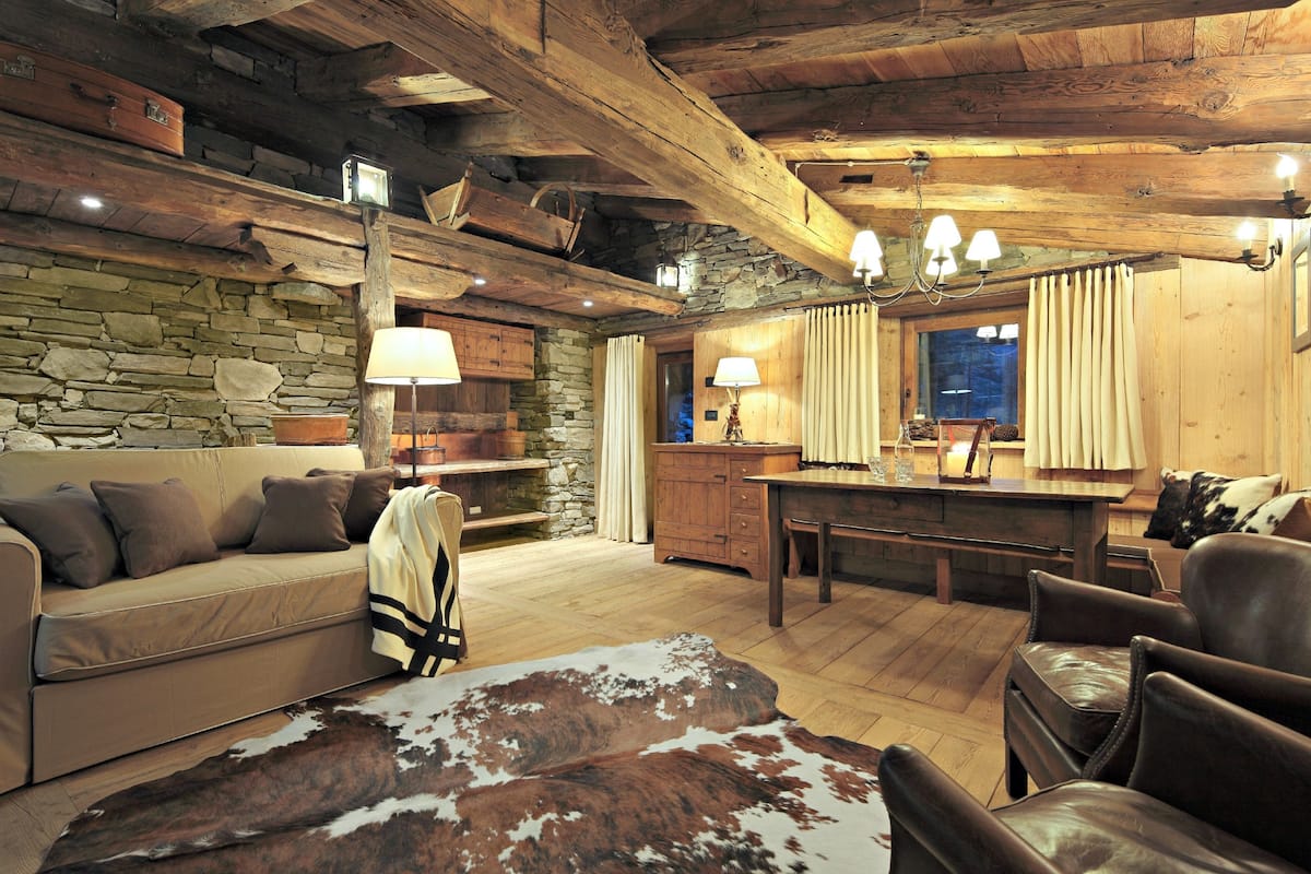 Suite Prestige | Down duvets, in-room safe, individually decorated