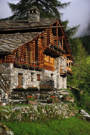 Exterior - Hotellerie De Mascognaz (Ayas)