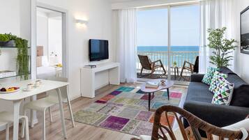 Apartment, 1 Bedroom, Sea View | 1 bedroom, Egyptian cotton sheets, premium bedding, in-room safe