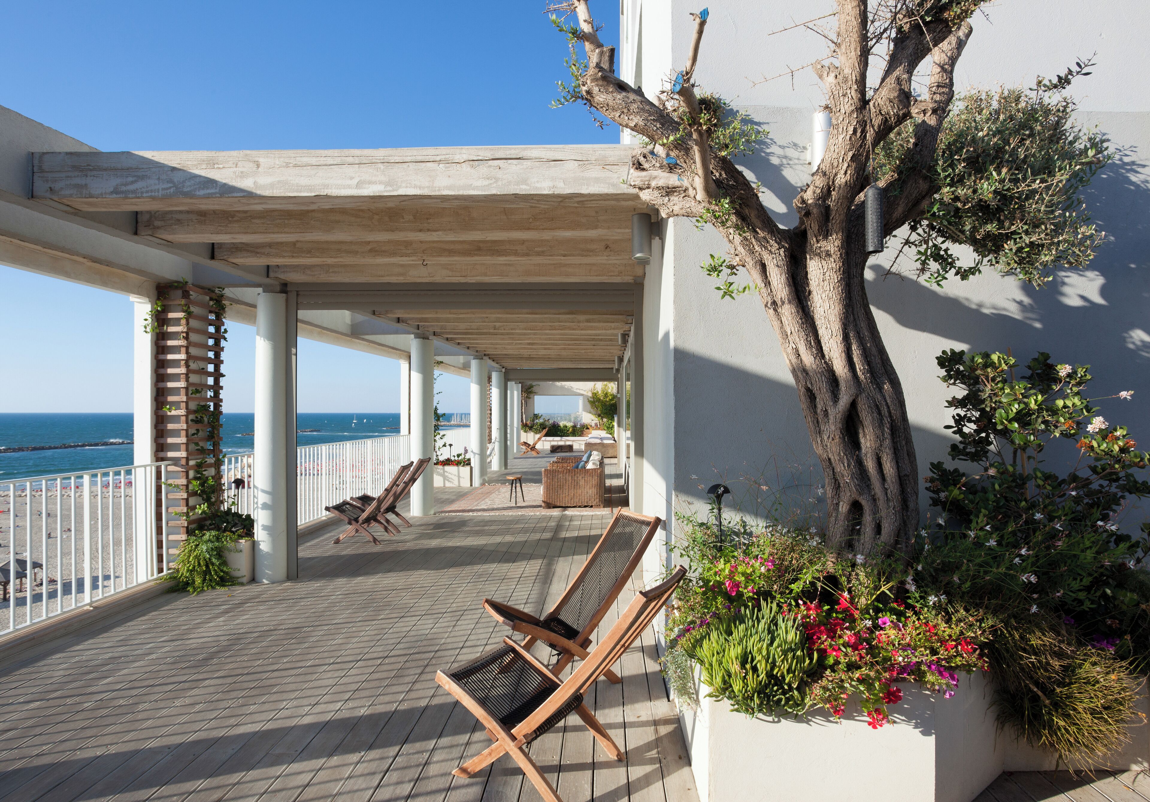 panoramic penthouse | terrace/patio
