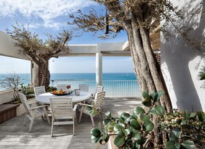 1 bedroom, Egyptian cotton sheets, premium bedding, in-room safe