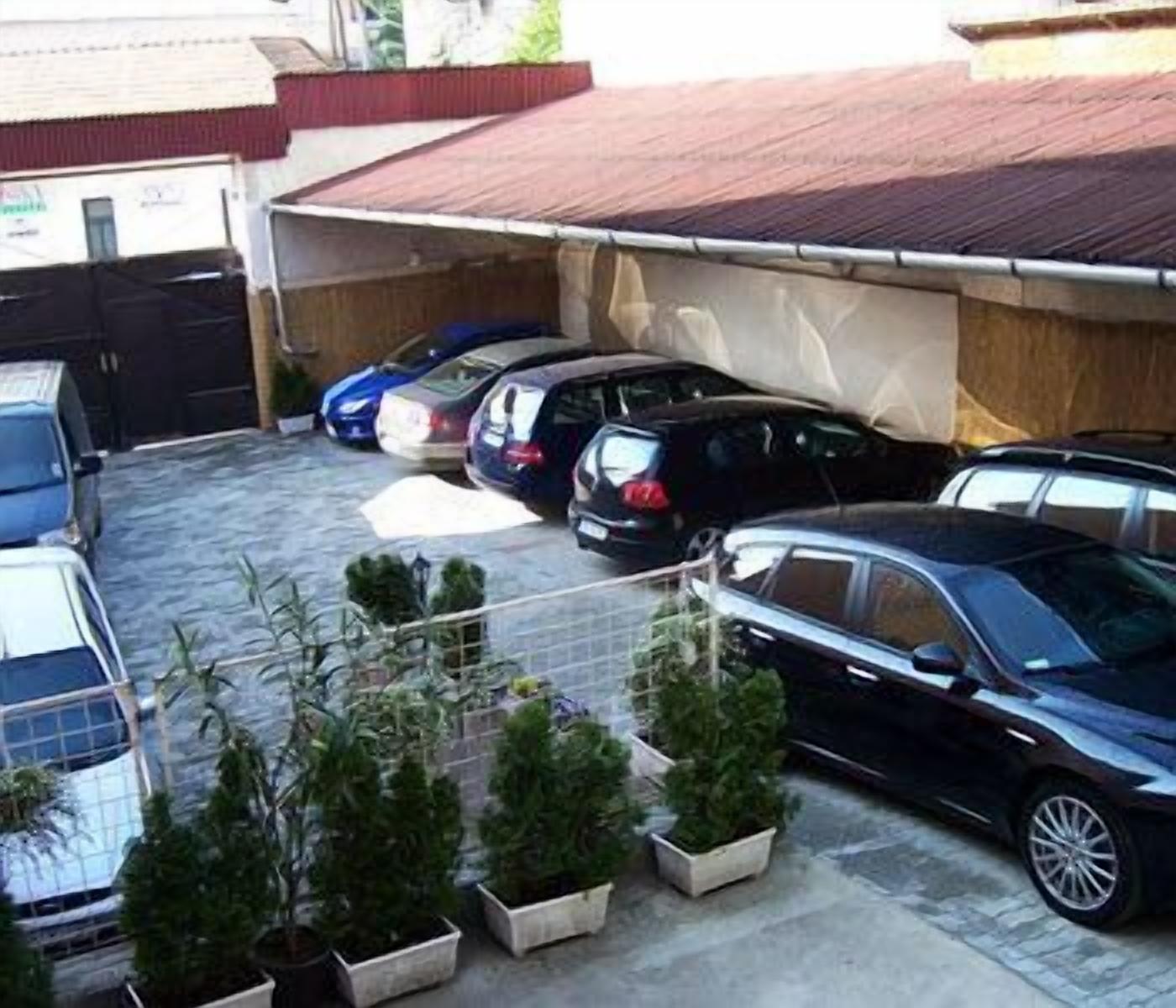 free self-parking, free valet parking