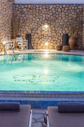 Seasonal outdoor pool, open 9:00 AM to 9:00 PM, pool umbrellas - Stavros Villas (Santorini)