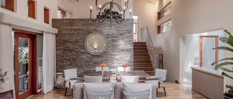 Villa (Maras) | Living area | IPod dock