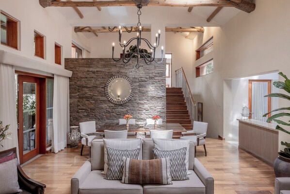 Villa (Maras) | Living area | IPod dock