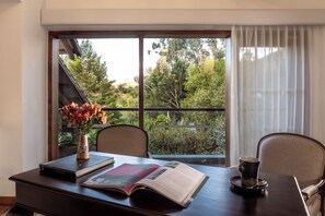 Villa (Maras) | Living area | IPod dock