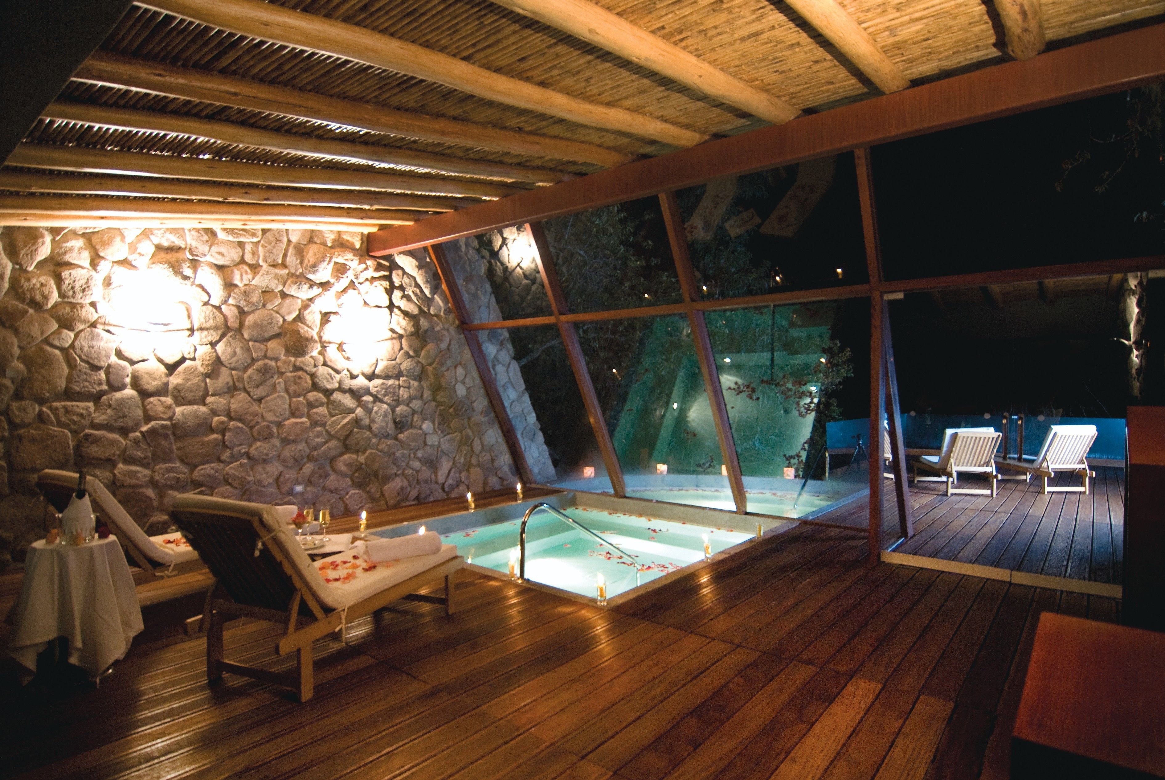 sauna, steam room, body treatments, hydrotherapy, aromatherapy