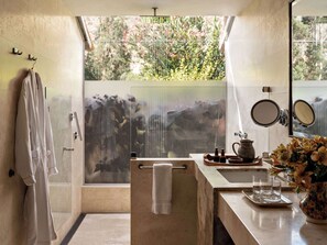 Shower, rainfall showerhead, eco-friendly toiletries, hair dryer - Rio Sagrado, A Belmond Hotel, Sacred Valley (Urubamba)
