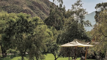 ์ผ์ธ ์์์ฅ, 09:00 ~ 17:00 ์คํ, ์์ค ๋ด ์ธ๋ช
๊ตฌ์กฐ์