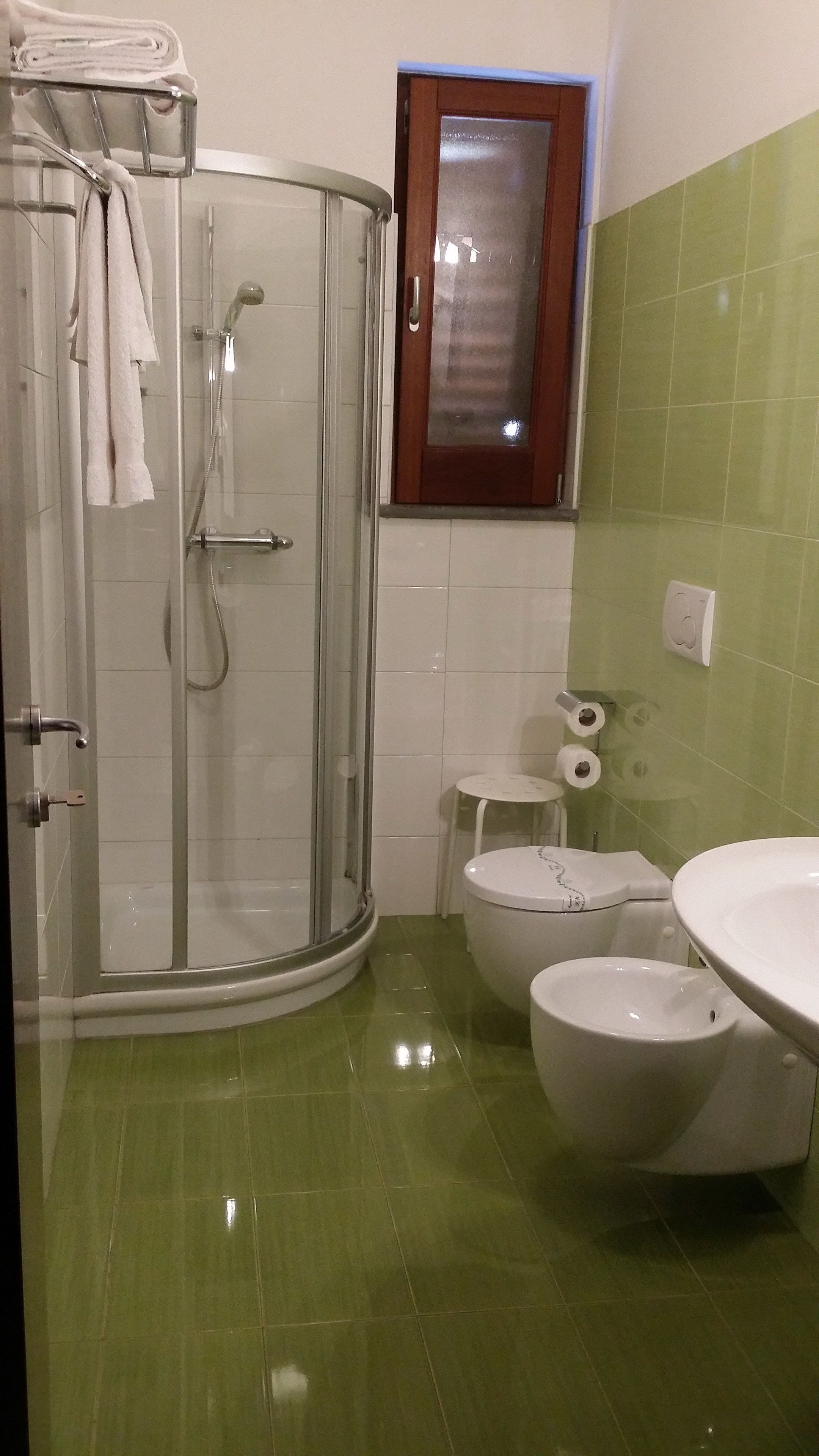 superior double or twin room, sea view | bathroom | shower, free toiletries, hair dryer, bidet