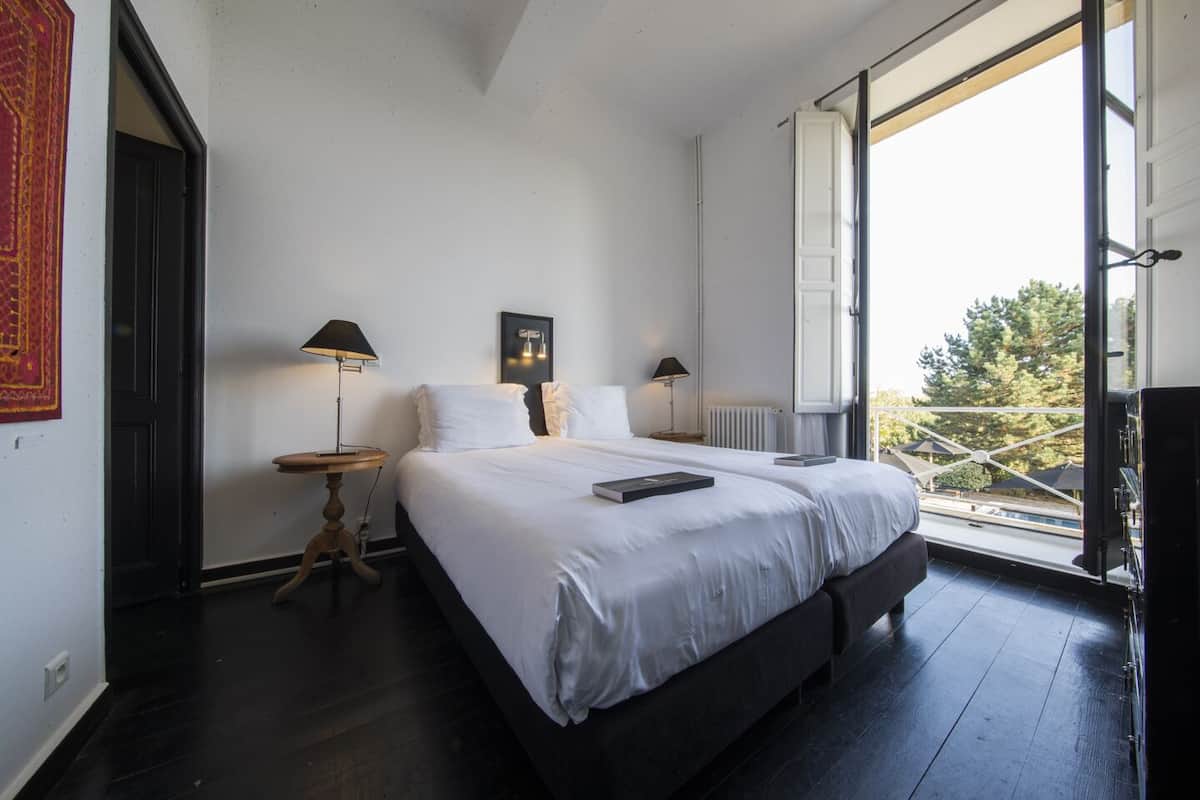 Family Suite | 1 bedroom, in-room safe, individually furnished, blackout curtains