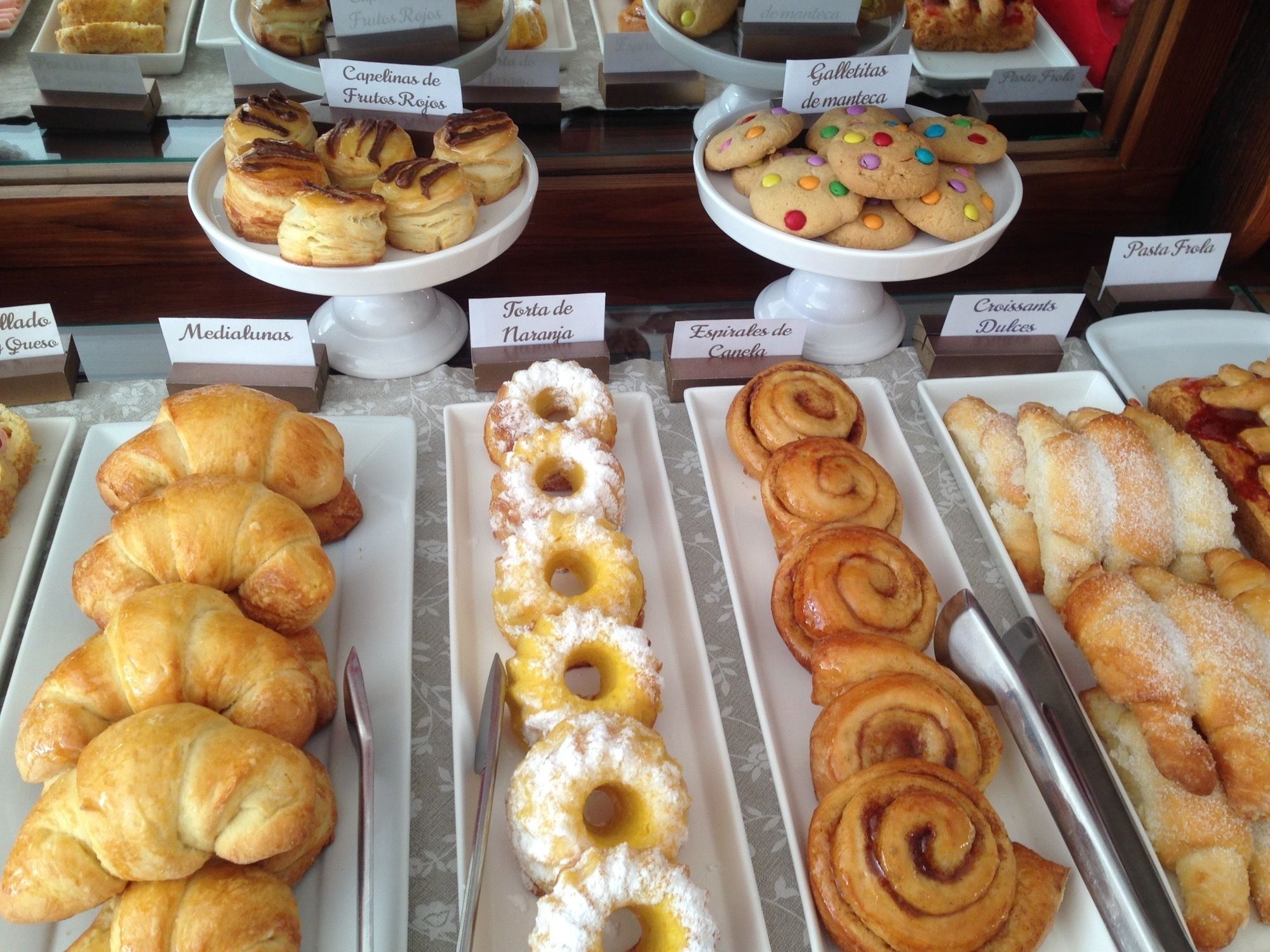 free buffet breakfast