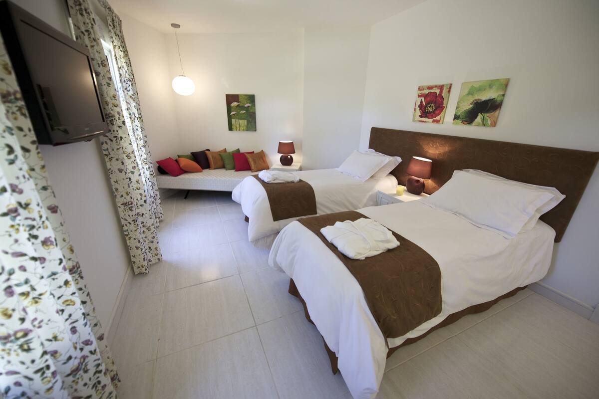 comfort double or twin room | premium bedding, in-room safe, iron/ironing board, rollaway beds