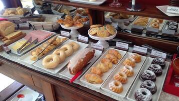 Bao gồm bữa sáng buffet