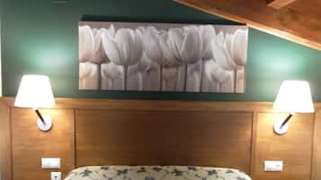 Superior Double Room, 1 Double Bed | Desk, soundproofing, free WiFi, bed sheets