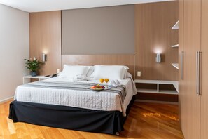 Senior Studio Suite | Minibar, in-room safe, desk, blackout drapes - Viale Cataratas Hotel (Foz do Iguaçu)