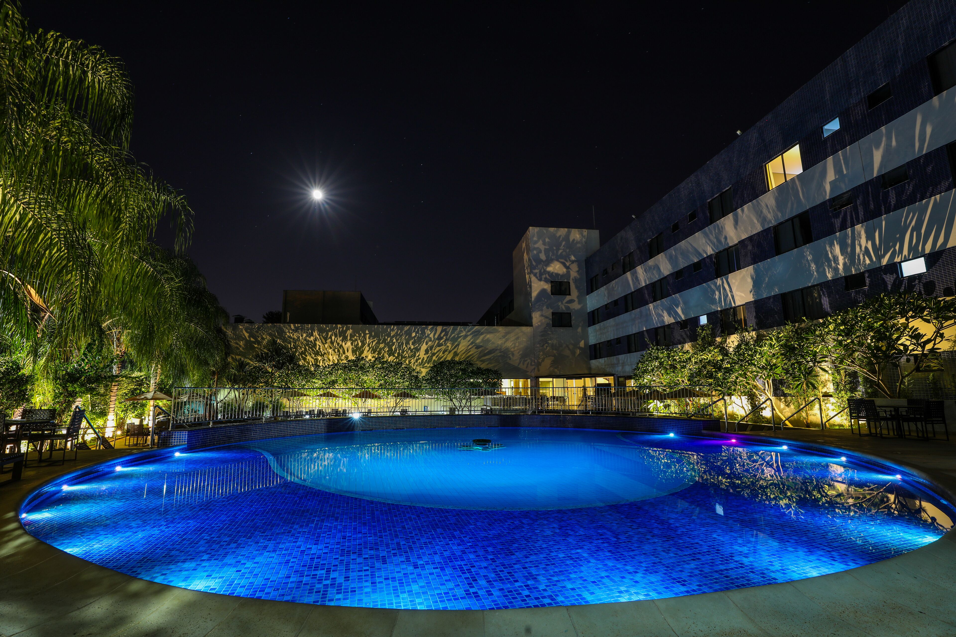 2 outdoor pools, open 10:00 am to 10:00 pm, pool umbrellas