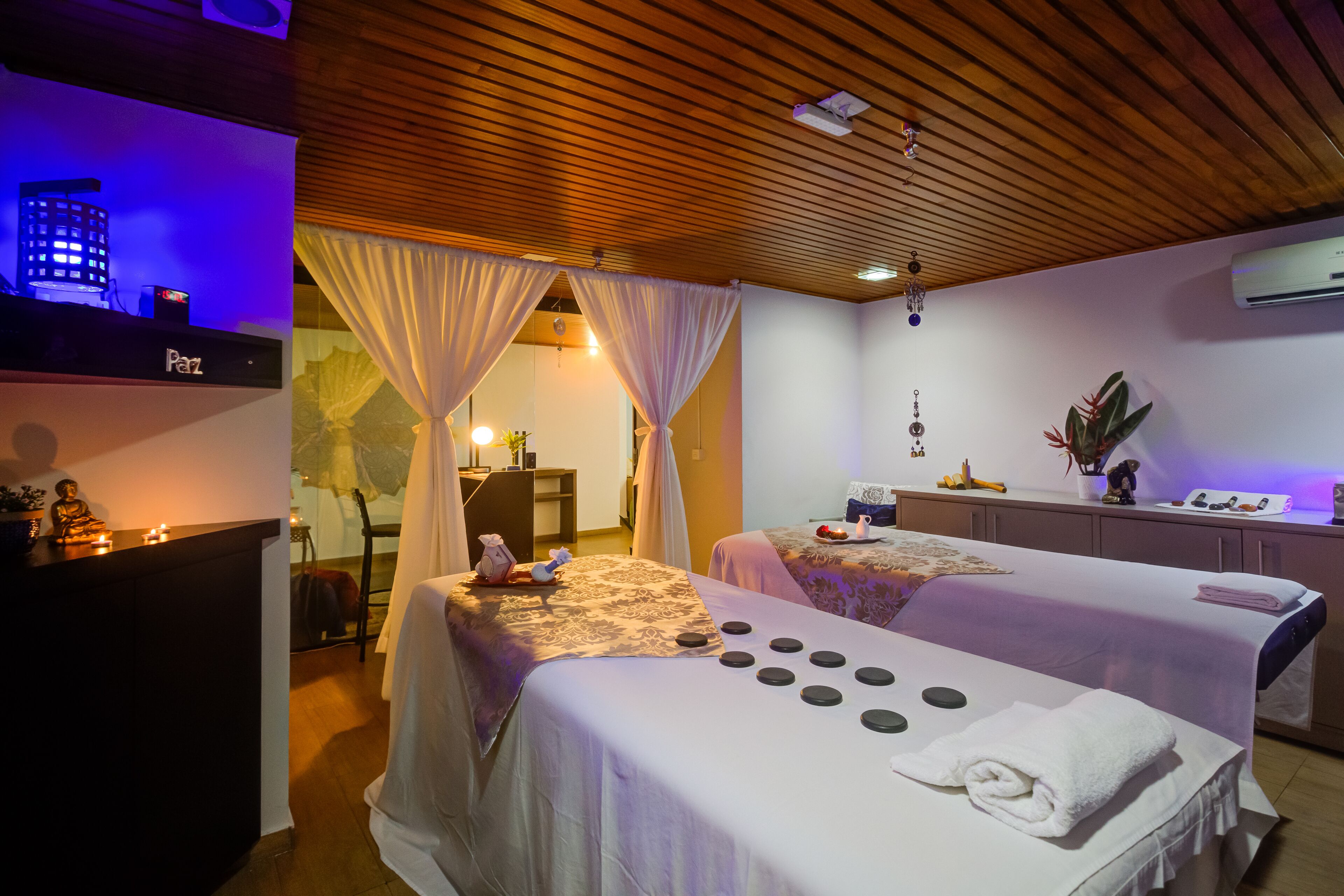 Massagens com pedras quentes, massagens musculares profundas, massagens