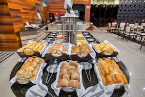 Petit déjeuner buffet compris tous les jours