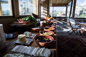 Gratis frukost med självservering varje dag 