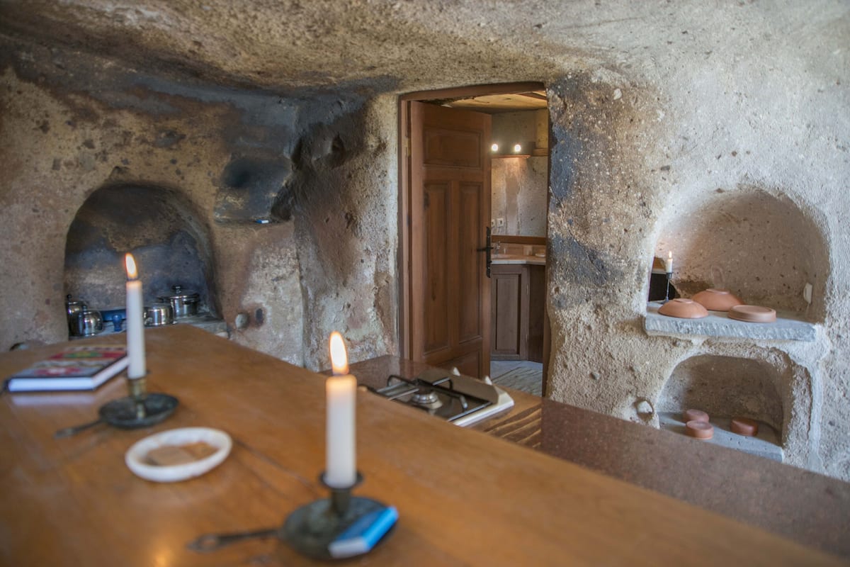 traditional triple room, fireplace, valley view | 3 bedrooms, egyptian cotton sheets, premium bedding, soundproofing