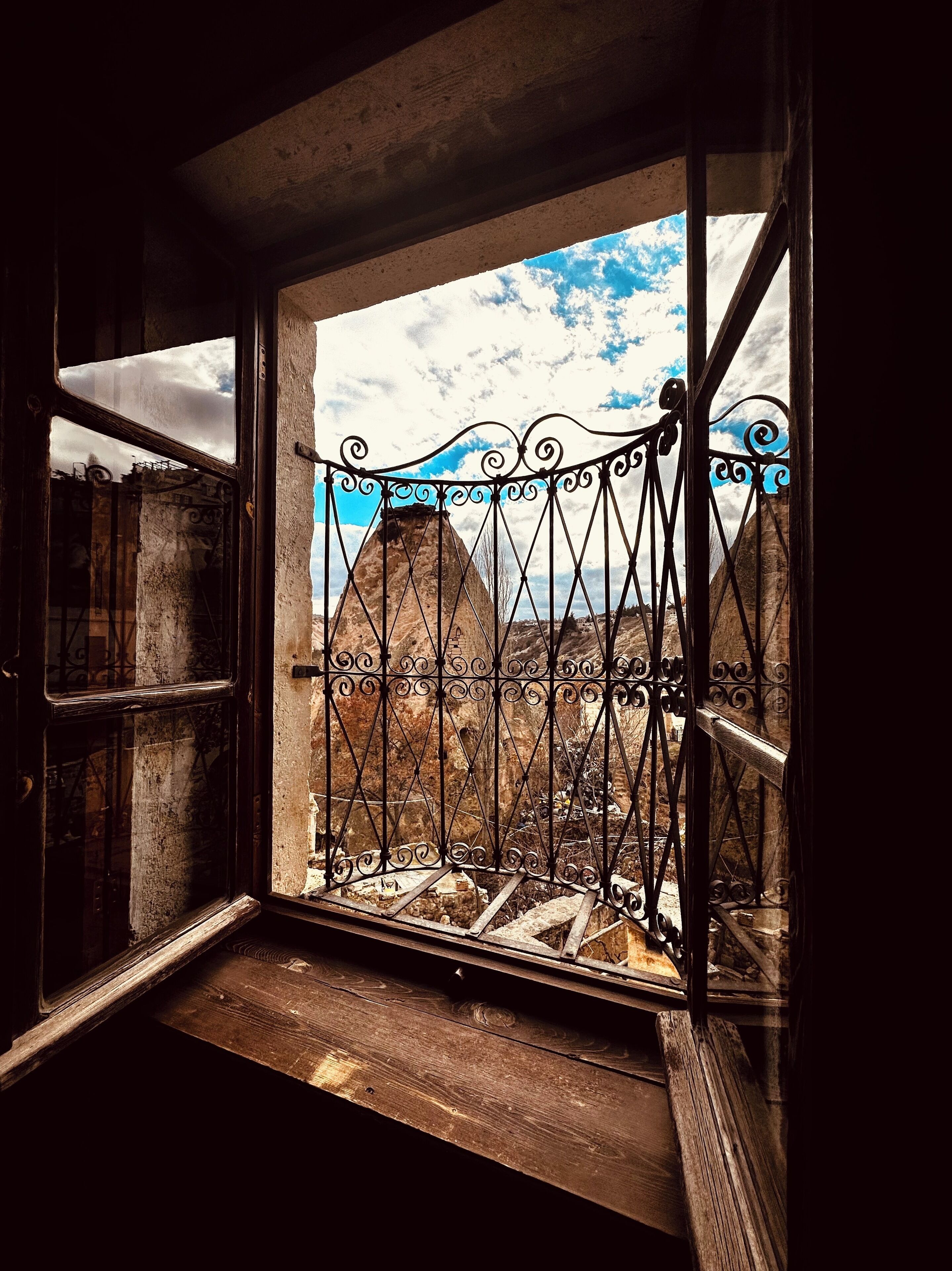 luxury suite, fireplace, valley view | view from room