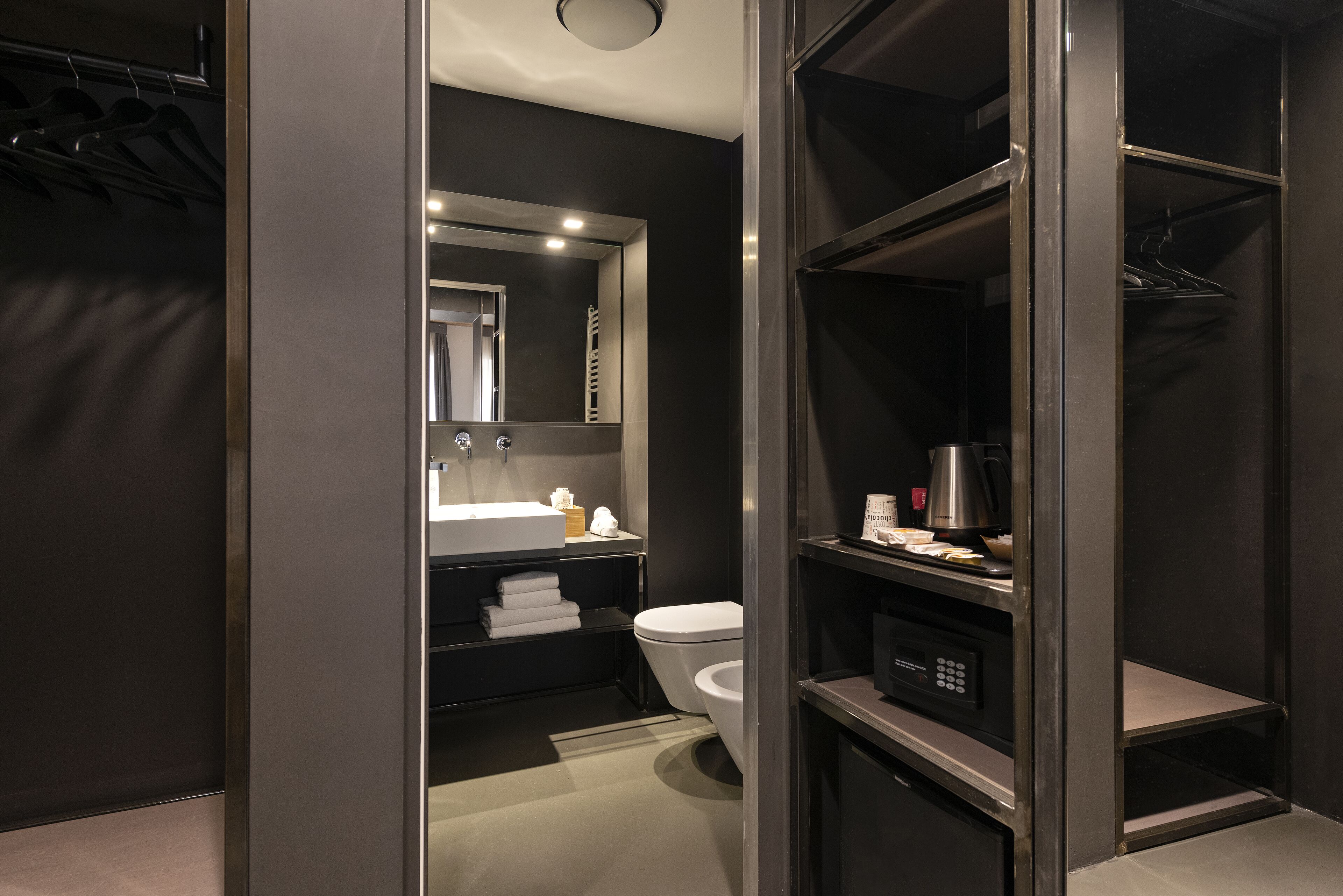 superior double or twin room | bathroom | free toiletries, hair dryer, slippers, bidet