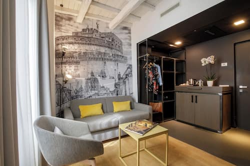 Junior Suite | Down comforters, Select Comfort beds, free minibar items, in-room safe