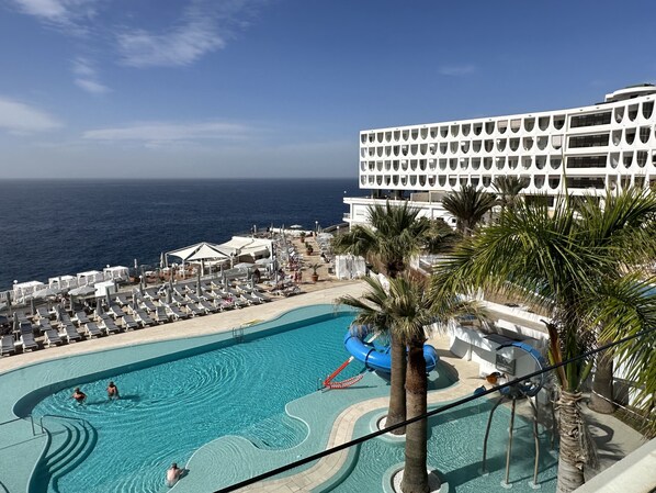 客房內保險箱、熨斗/熨衣板、免費無線上網、床單