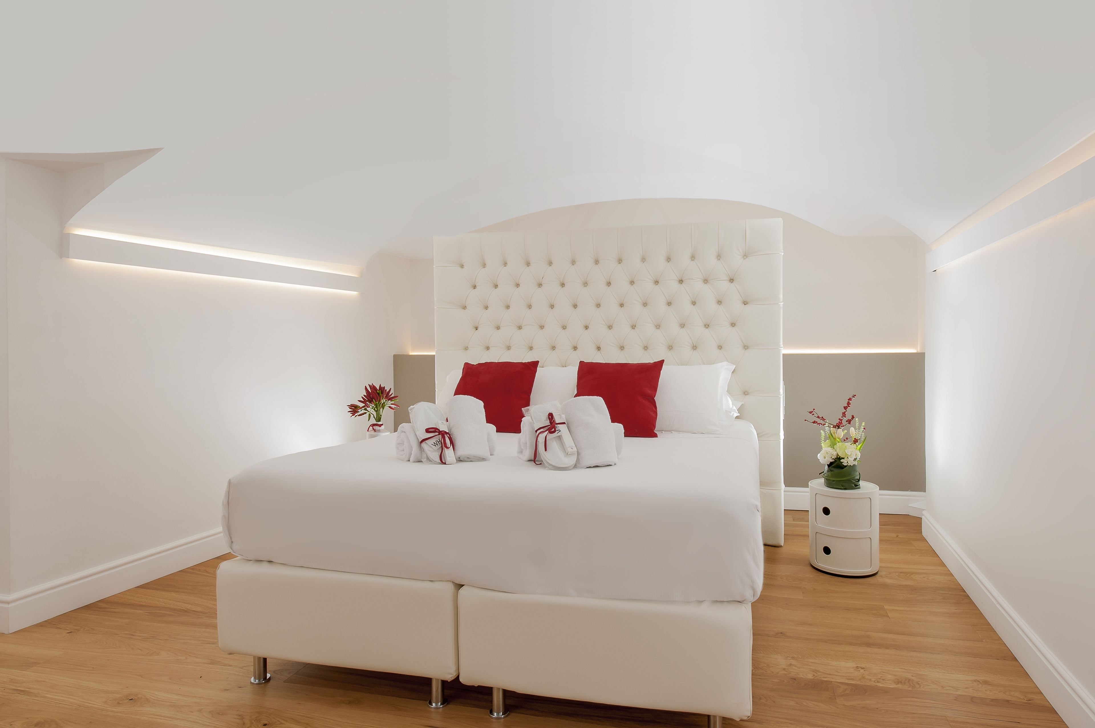 family deluxe suite | in-room safe, desk, soundproofing, free wifi