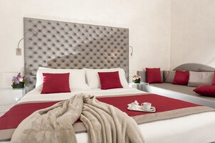 In-room safe, desk, soundproofing, free WiFi