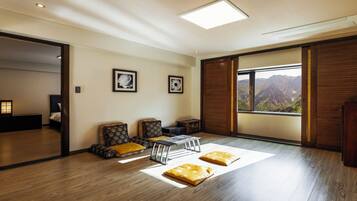 Suite (Randomly assigned Room) | Premium bedding, down comforters, memory foam beds, in-room safe