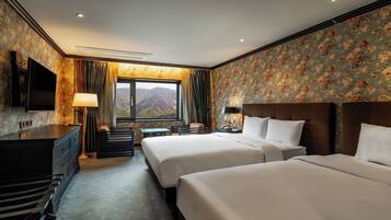 Premier Twin Room | Premium bedding, down comforters, memory foam beds, in-room safe