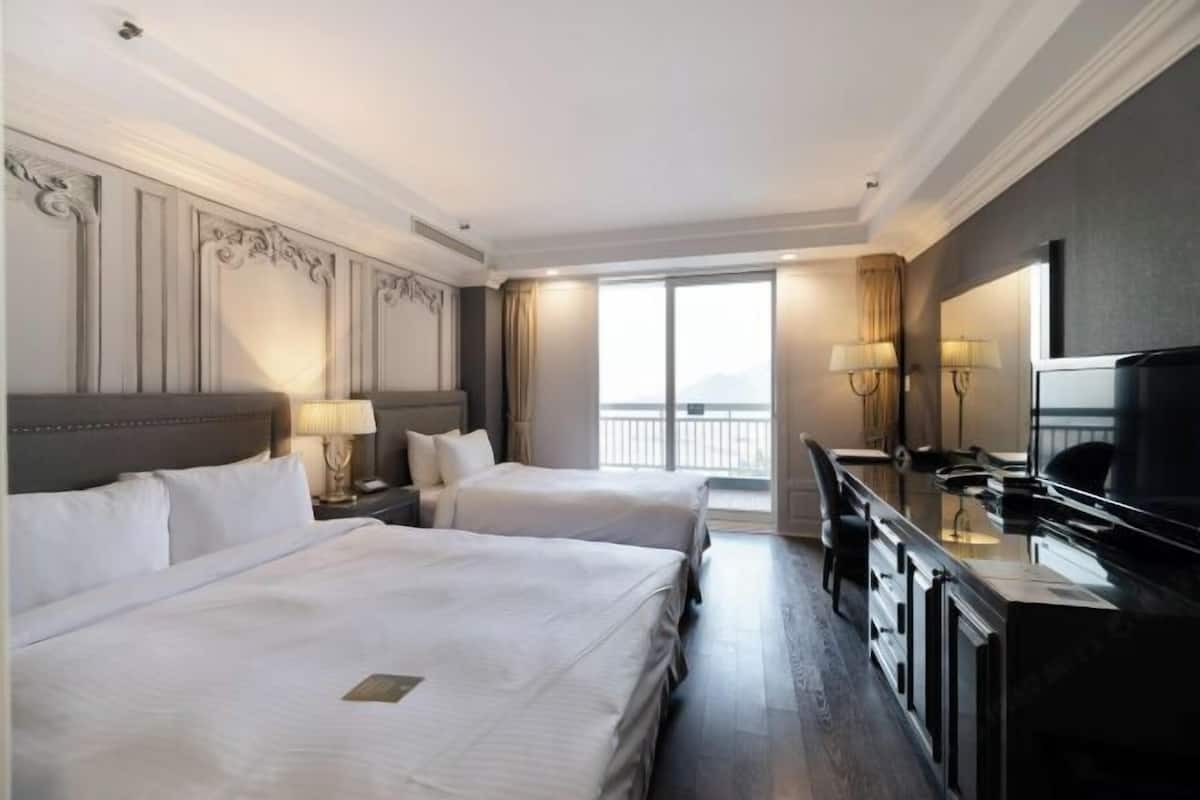1 bedroom, premium bedding, in-room safe, blackout drapes