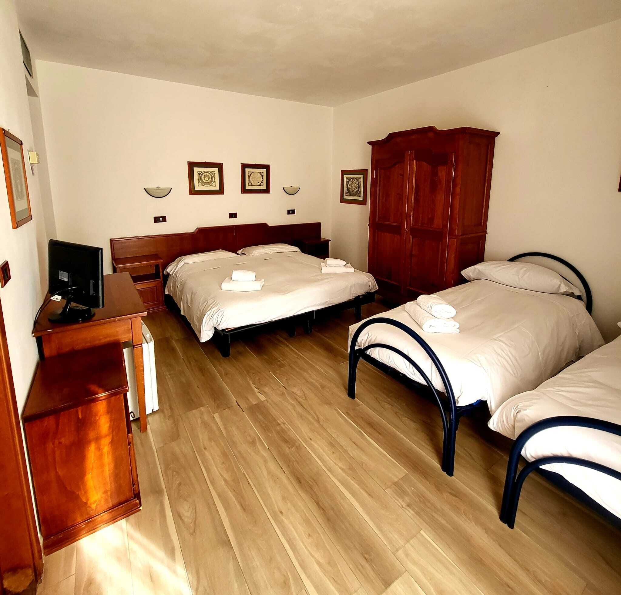 1 bedroom, down duvets, minibar, in-room safe