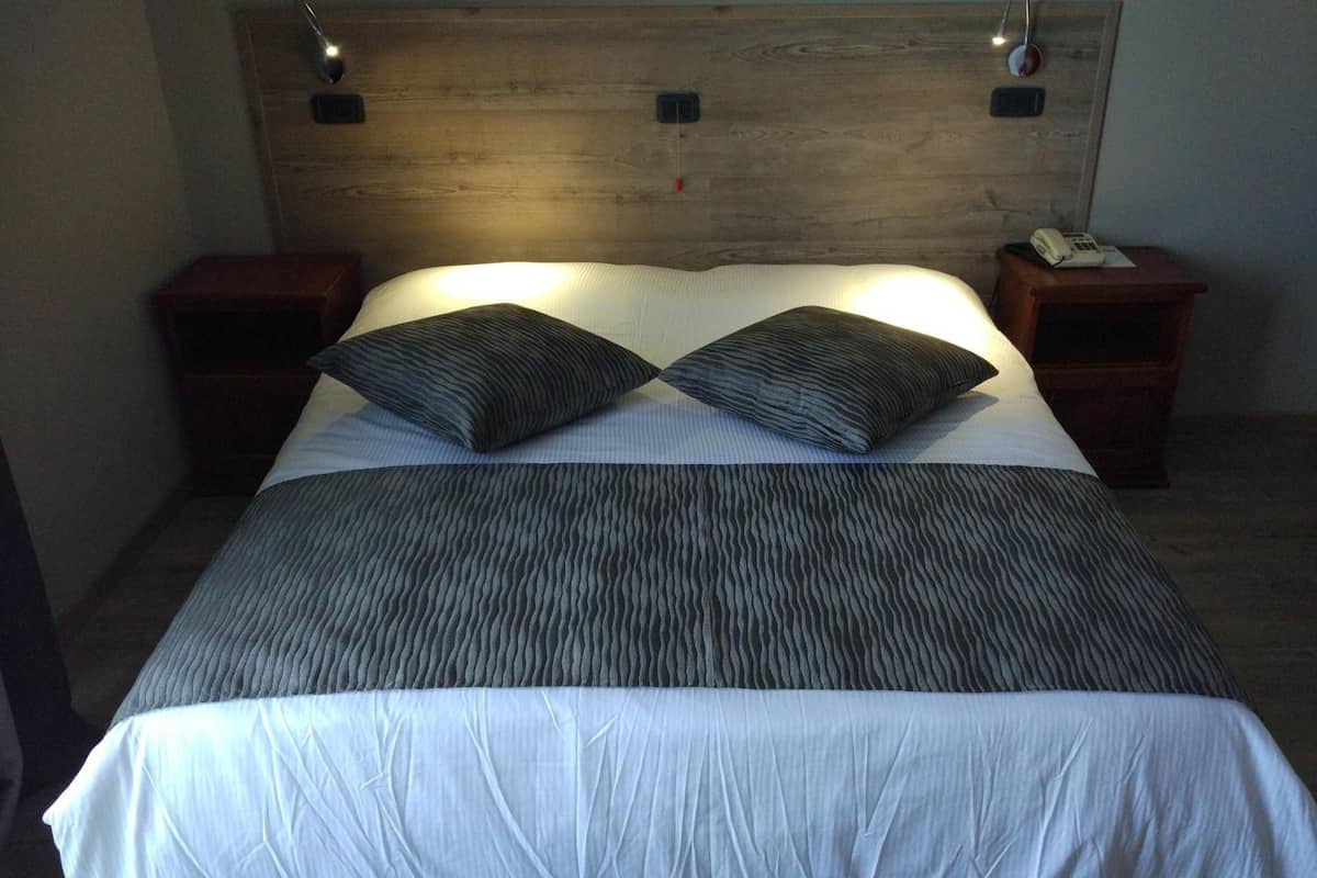 superior room, 1 double bed, valley view | 1 bedroom, down duvets, minibar, in-room safe