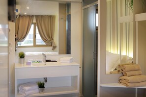 Superior Chalet, 2 Bedrooms | Bathroom | Shower, free toiletries, towels