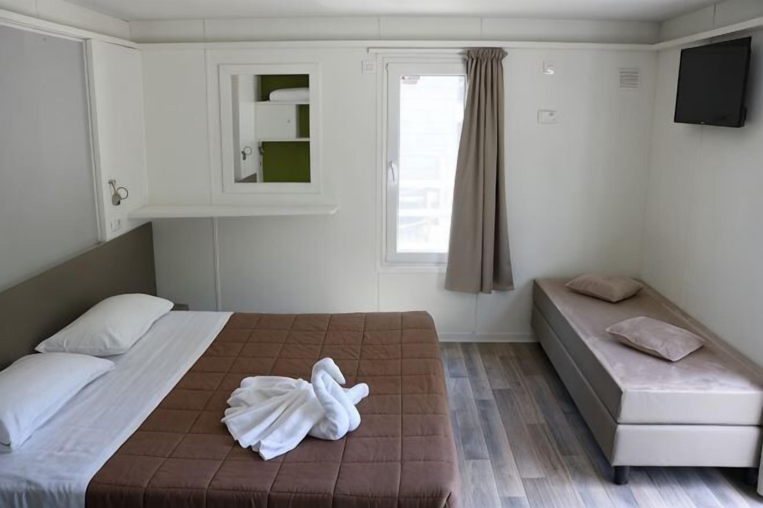 Blackout curtains, cots/infant beds, free WiFi, bed sheets